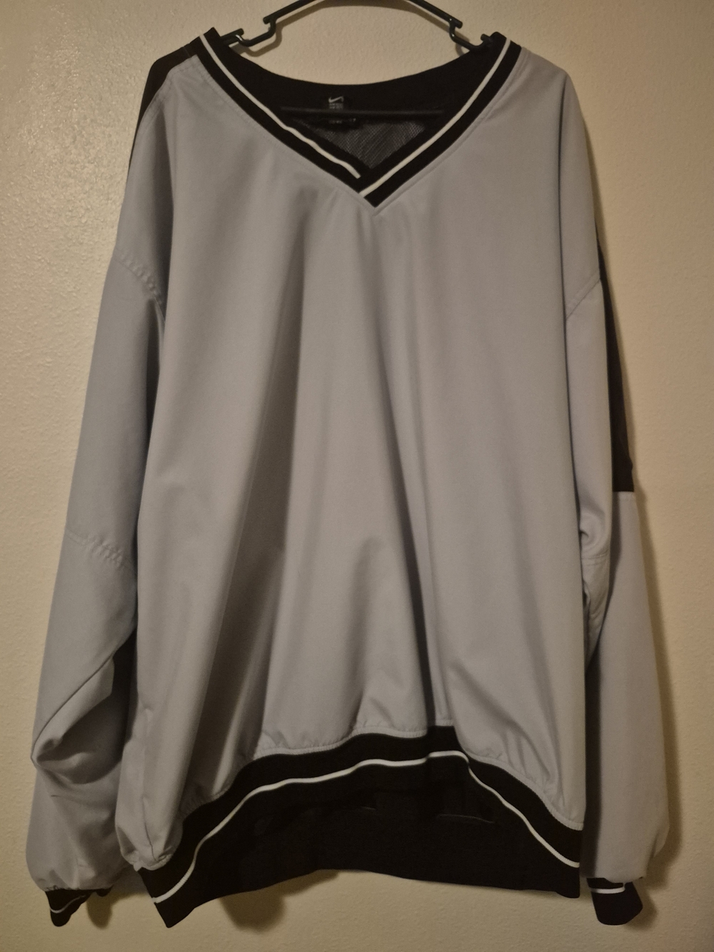 Nike Men's Light Gray and Black Performance V-Neck Pullover Golf Jacket
